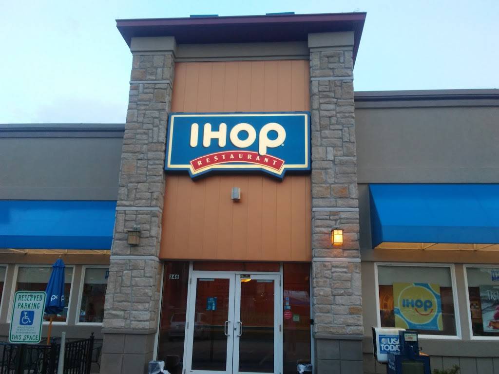 IHOP | bakery | 346 State Hwy 13, Wisconsin Dells, WI 53965, USA | 6088442615 OR +1 608-844-2615
