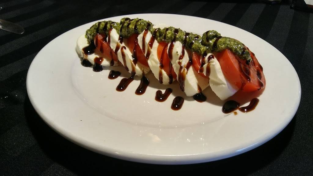 Gennaros Cafe Italiano | restaurant | 2598 S Broadway, Denver, CO 80210, USA | 3037221044 OR +1 303-722-1044