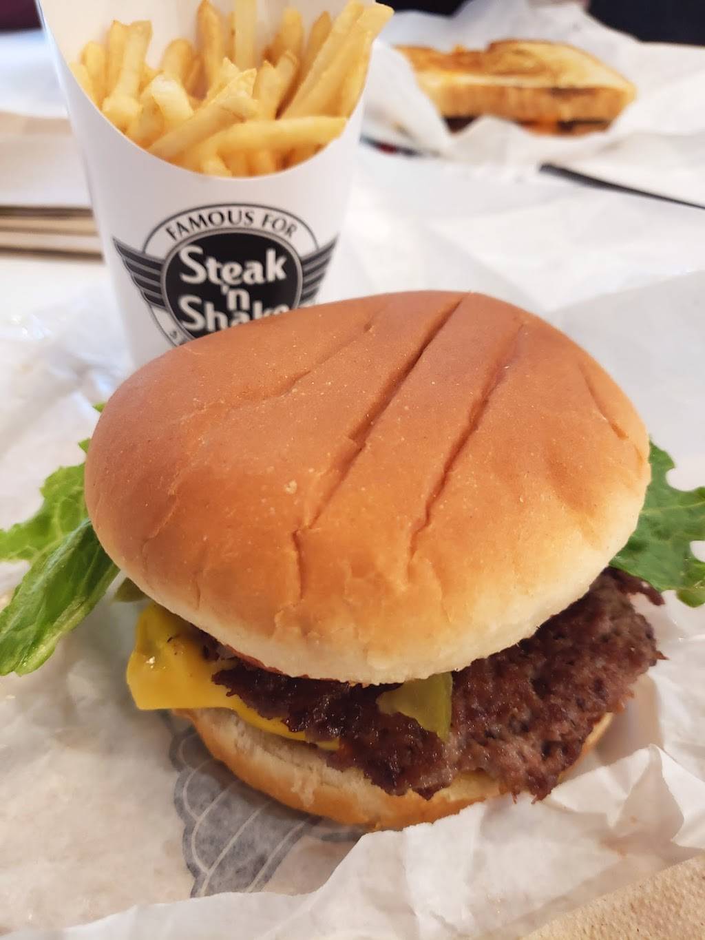 Steak n Shake | restaurant | 1322 S Halsted St, Chicago, IL 60607, USA | 3122015780 OR +1 312-201-5780