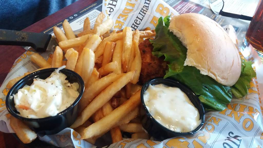 P.J. Whelihan’s Pub + Restaurant [Downingtown] | restaurant | 853 E Lancaster Ave, Downingtown, PA 19335, USA | 6108731311 OR +1 610-873-1311