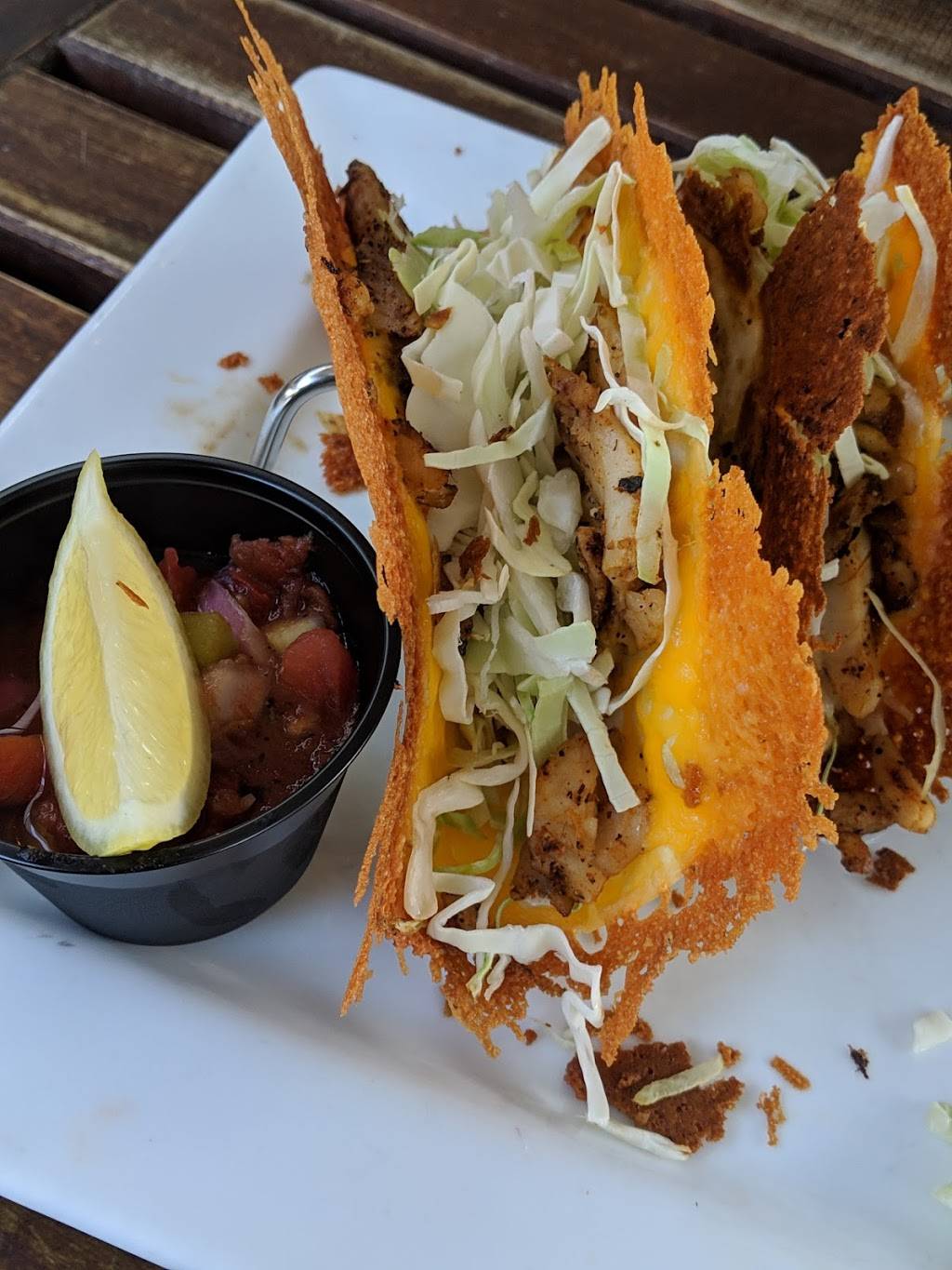 The Ugly Grouper | restaurant | 5704 Marina Dr, Holmes Beach, FL 34217, USA | 9417784402 OR +1 941-778-4402