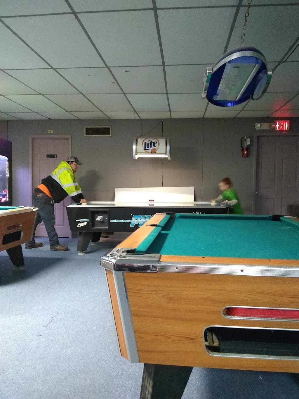 Community Bowl Bar and Grill | restaurant | 518 Main St, Dumont, IA 50625, USA | 6418573787 OR +1 641-857-3787