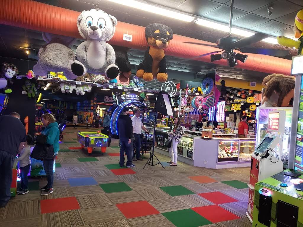 Luigis Pizza and Fun Center | restaurant | 732 Prairie St, Aurora, IL 60506, USA | 6307565451 OR +1 630-756-5451