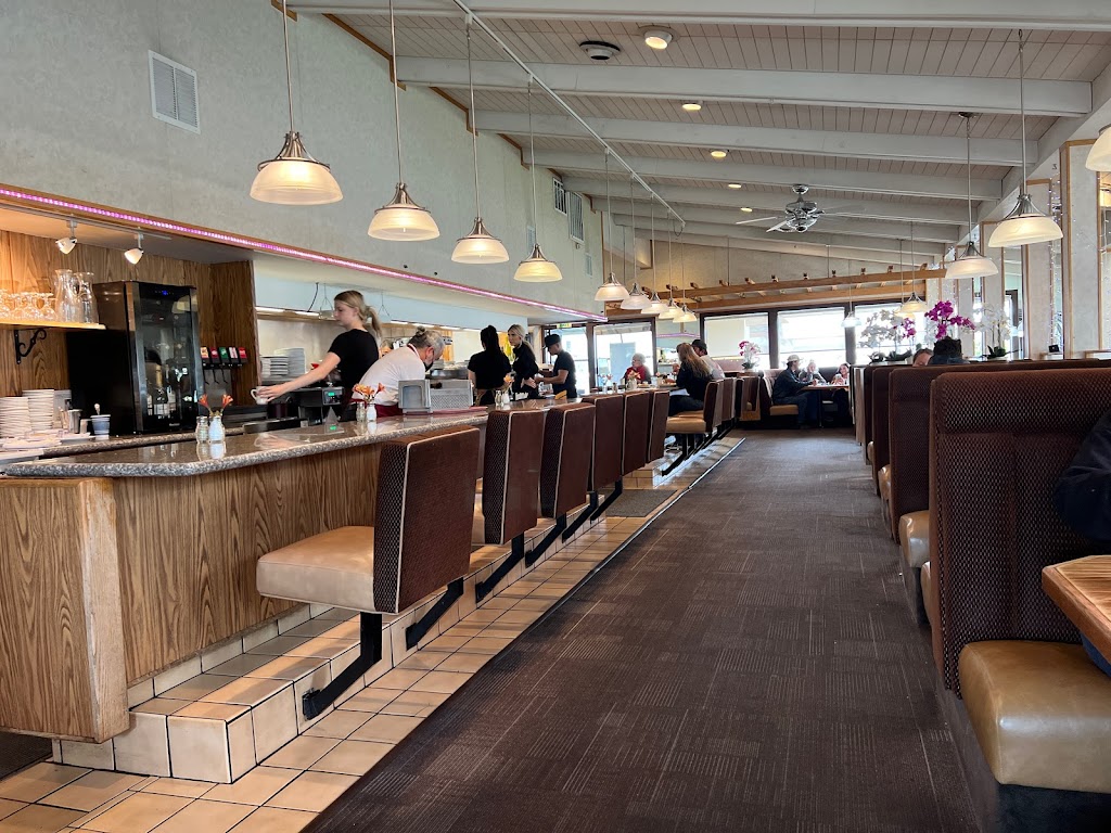 Adels Restaurant | restaurant | 1724 Broadway St, Eureka, CA 95501, USA | 7074459777 OR +1 707-445-9777