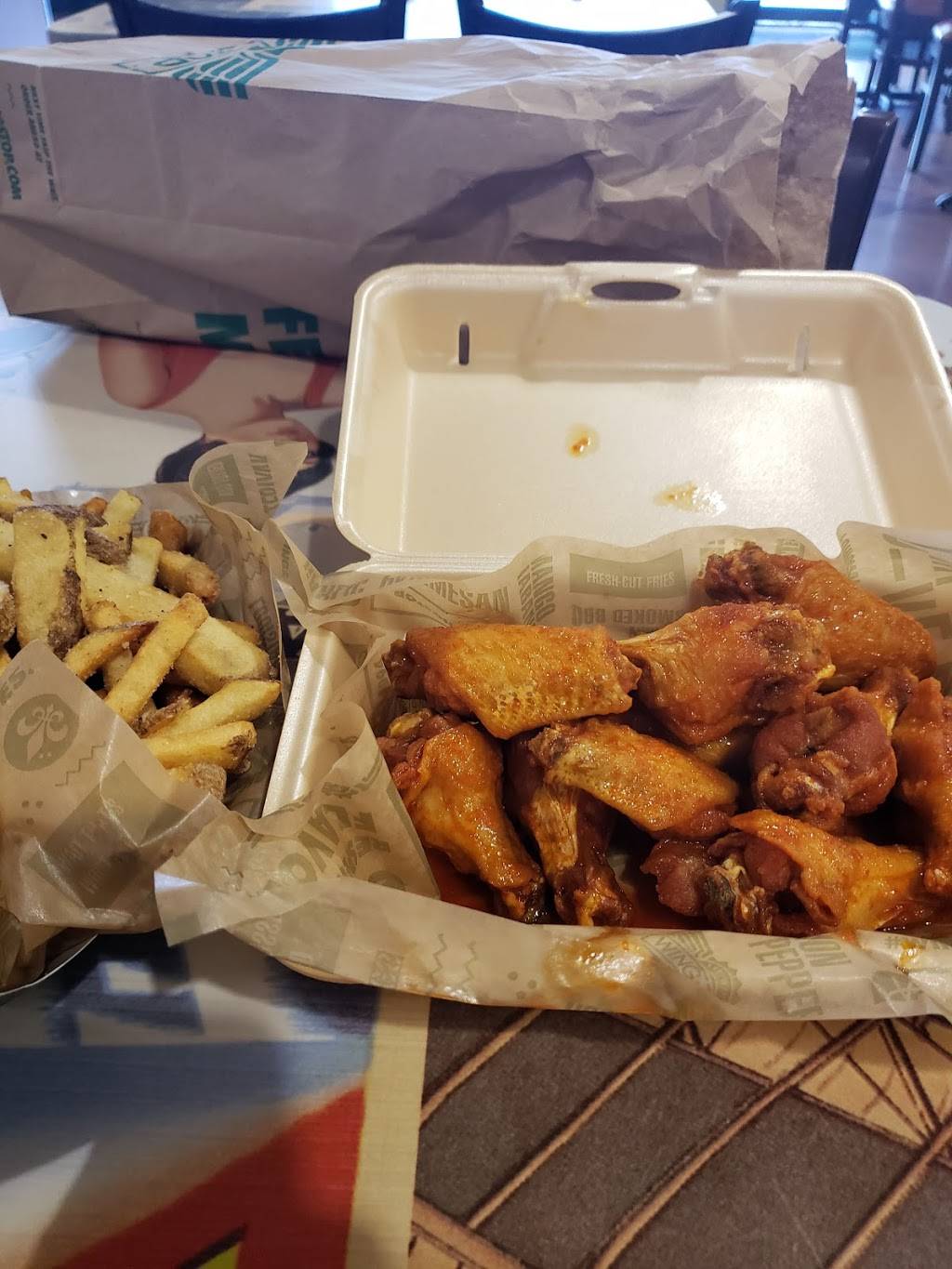 Wingstop | restaurant | 5309 W 10th St, Indianapolis, IN 46224, USA | 3176897867 OR +1 317-689-7867