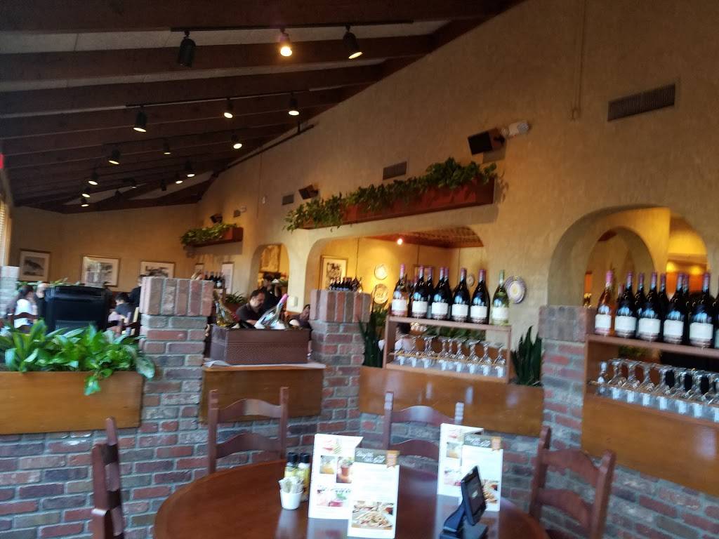 Olive Garden Italian Restaurant | meal takeaway | 22880 Centerpoint Dr, Moreno Valley, CA 92553, USA | 9516563531 OR +1 951-656-3531