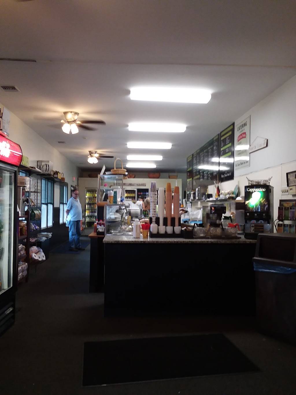 Sterlington Deli | meal takeaway | 3 Sterlington Commons, Greenport, NY 11944, USA | 6314778547 OR +1 631-477-8547