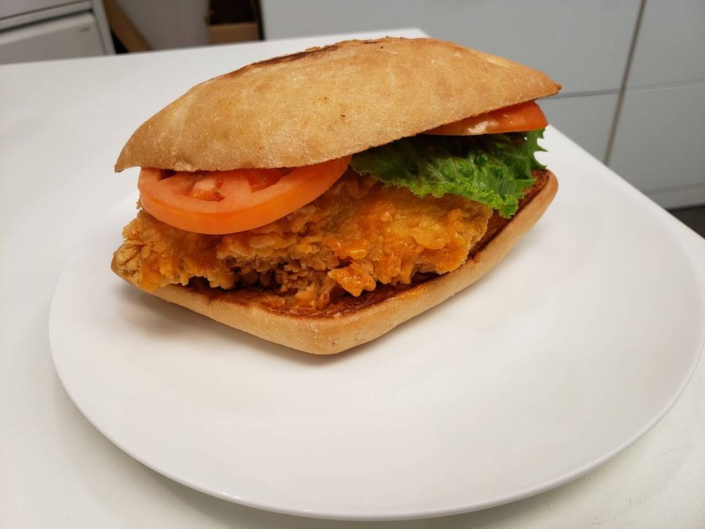 Popeyes Louisiana Kitchen | restaurant | 579 Kerr St #14, Oakville, ON L6K 3E1, Canada | 9053390909 OR +1 905-339-0909