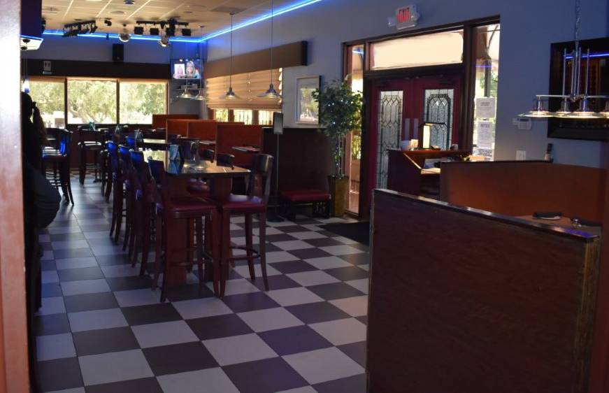 Three Olives | restaurant | 13079 Park Blvd N, Seminole, FL 33776, USA | 7273931703 OR +1 727-393-1703