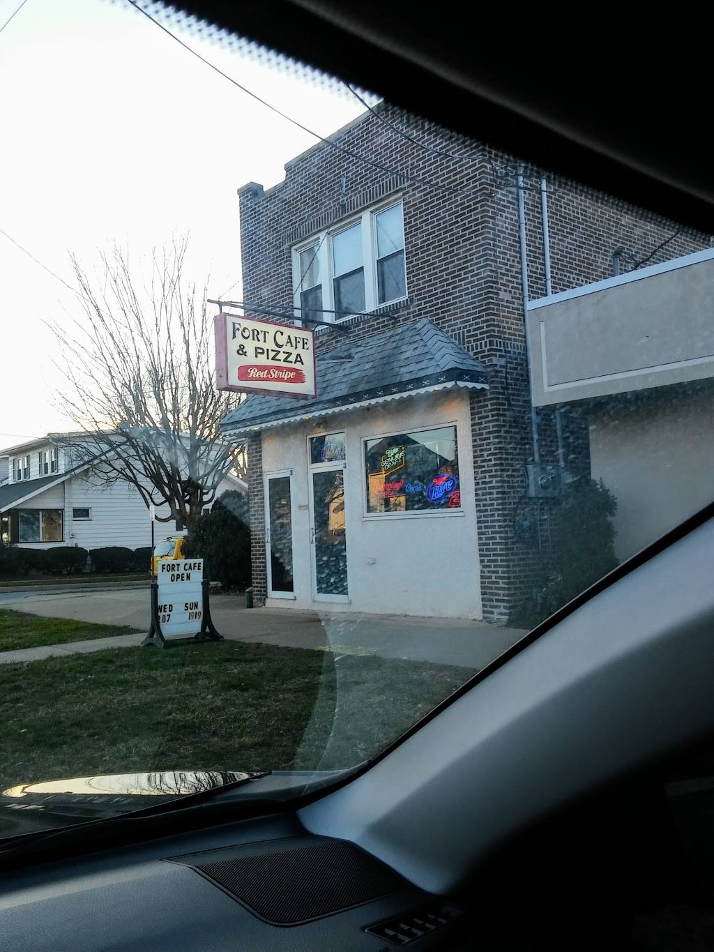 The Fort Cafe Pizza | restaurant | 1512 Wyoming Ave, Forty Fort, PA 18704, USA | 5702871919 OR +1 570-287-1919