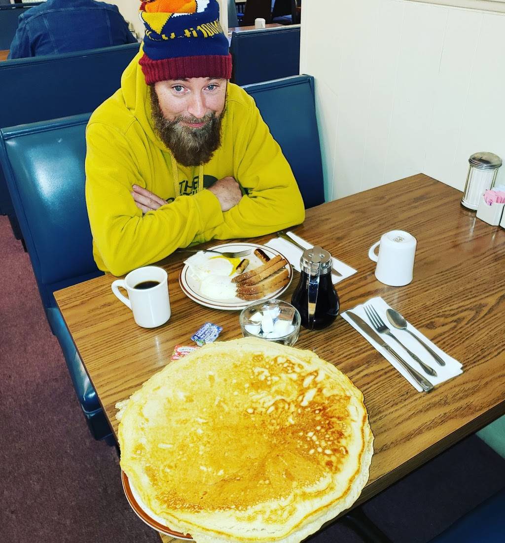 Homestead Family Restaurant | restaurant | 108 N Main St, Fredericktown, OH 43019, USA | 7408484228 OR +1 740-848-4228