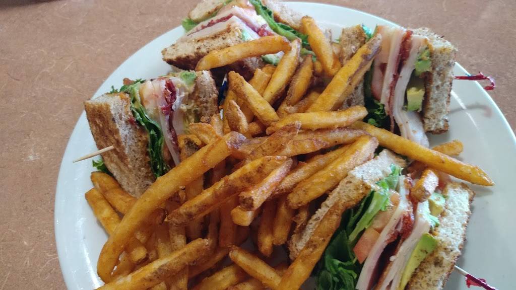 Dennys | restaurant | 2920 E Nutwood Ave, Fullerton, CA 92831, USA | 7145728984 OR +1 714-572-8984