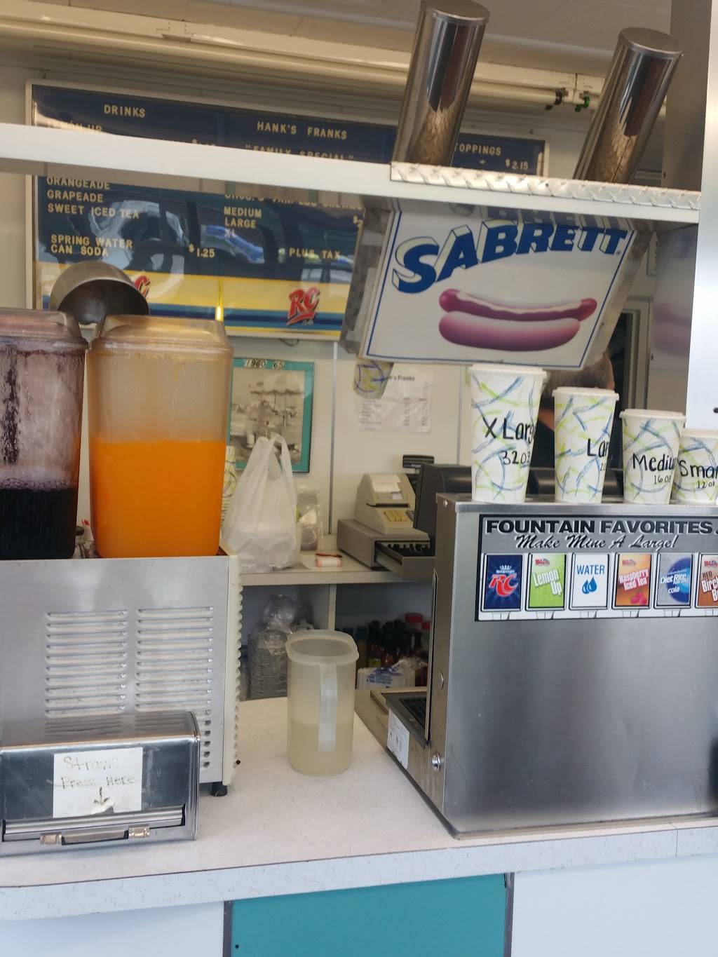 Hanks Franks | restaurant | 210 US-46, Lodi, NJ 07644, USA | 9734738589 OR +1 973-473-8589