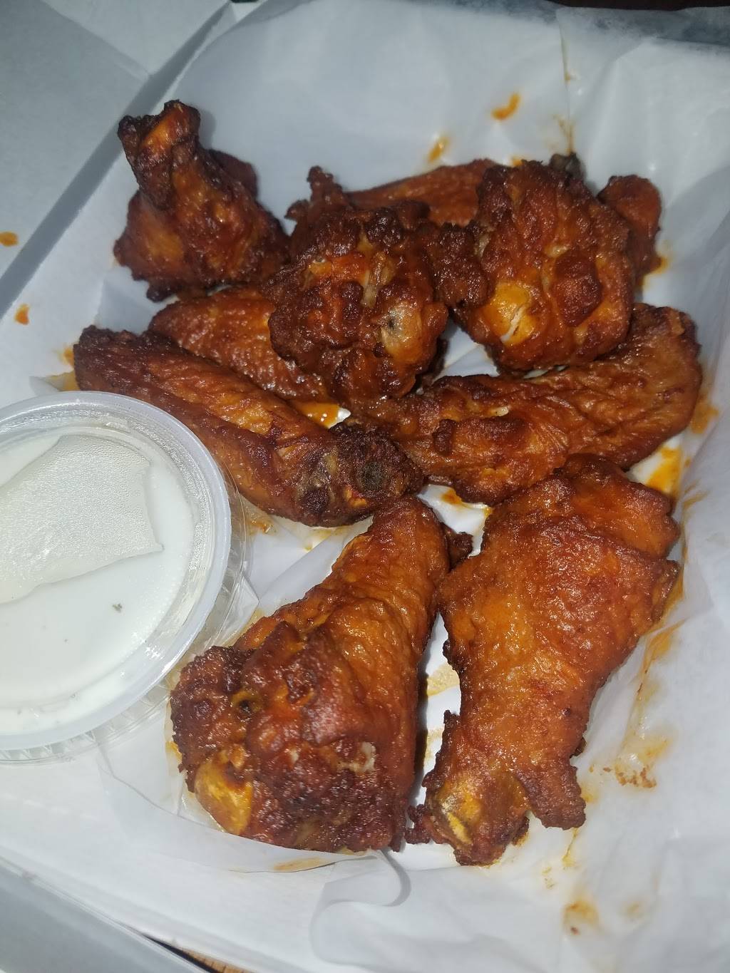 Tony Bs Pizza | meal delivery | 1340 Crystal Ln, Chaska, MN 55318, USA | 9525560088 OR +1 952-556-0088