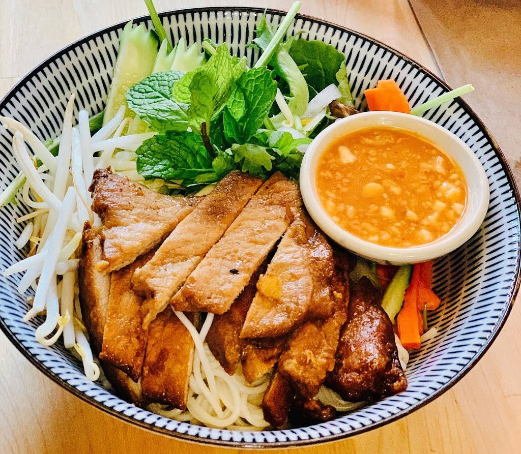 Stang Thai | restaurant | 3019 Fort Hamilton Pkwy, Brooklyn, NY 11218, USA | 7184366932 OR +1 718-436-6932