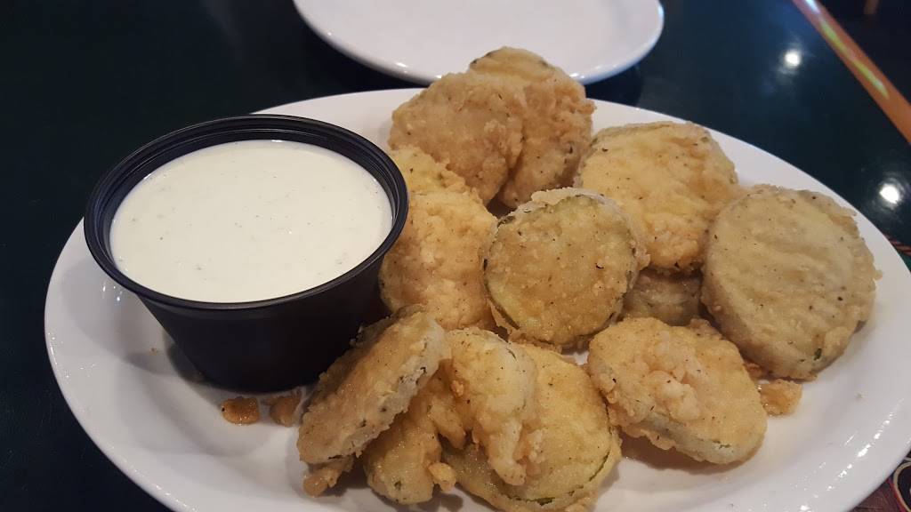 Gators Dockside | restaurant | 601 Cagan Park Ave, Clermont, FL 34714, USA | 3525361174 OR +1 352-536-1174