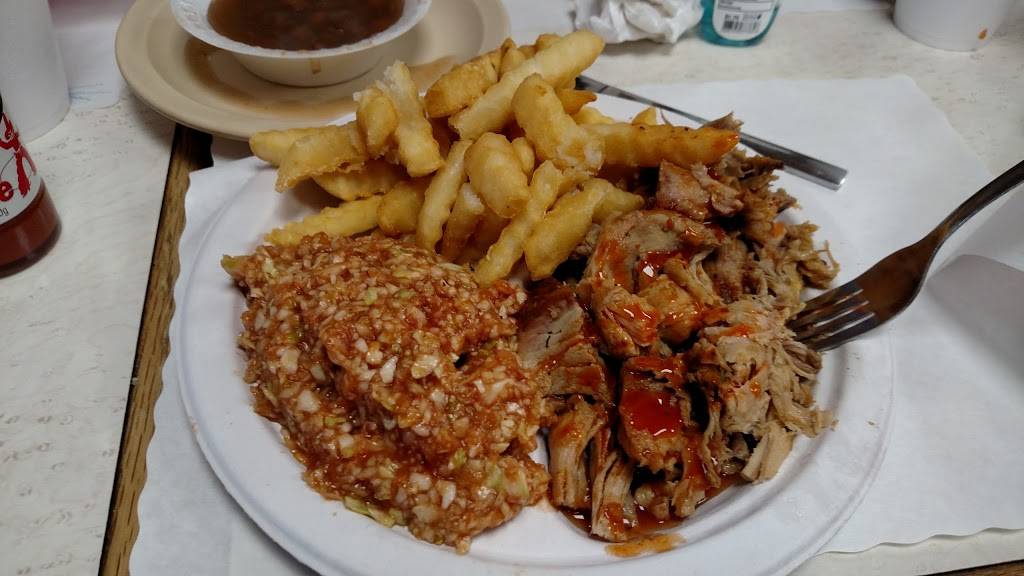 Barbecue Center of Lexington | restaurant | 900 N Main St, Lexington, NC 27292, USA | 3362484633 OR +1 336-248-4633