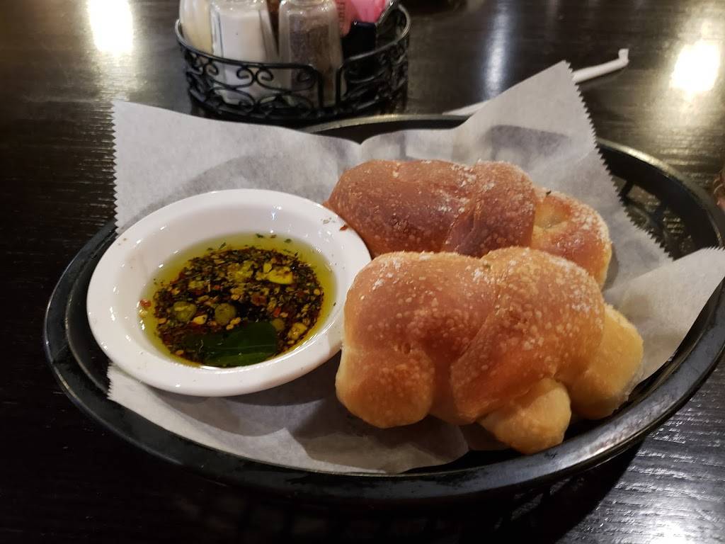 Franks Italian Restaurant | restaurant | 525 N Plaza Dr, Van Buren, AR 72956, USA | 4794747778 OR +1 479-474-7778