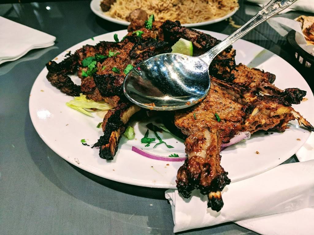 Serena Restaurant | restaurant | 2309 W Devon Ave, Chicago, IL 60659, USA | 7733385800 OR +1 773-338-5800