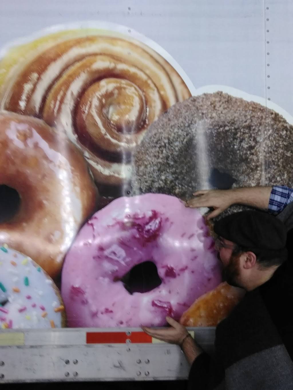 Yum Yum Donuts | cafe | 1976 La Cienega Blvd, Los Angeles, CA 90034, USA | 3108366061 OR +1 310-836-6061