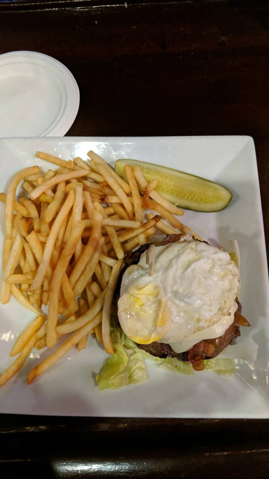 Lewis Restaurant & Grille | restaurant | 92 Central St, Norwood, MA 02062, USA | 7817628928 OR +1 781-762-8928