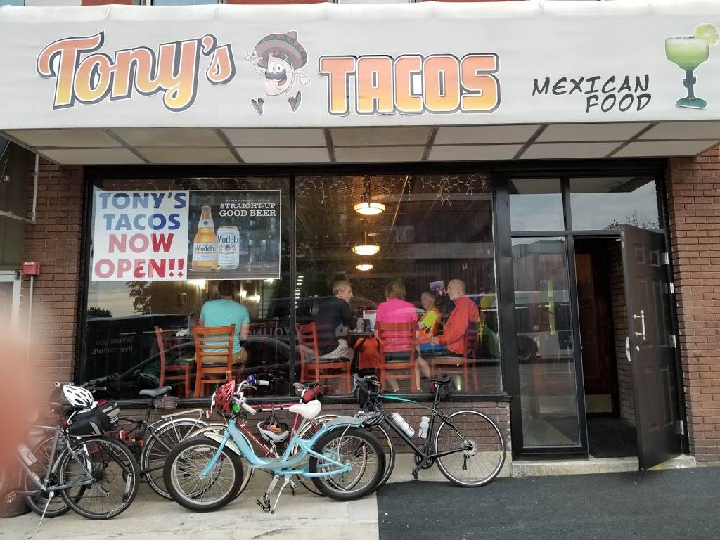 Tonys Tacos Downtown | restaurant | 105 W Front St, Bloomington, IL 61701, USA | 3098278226 OR +1 309-827-8226
