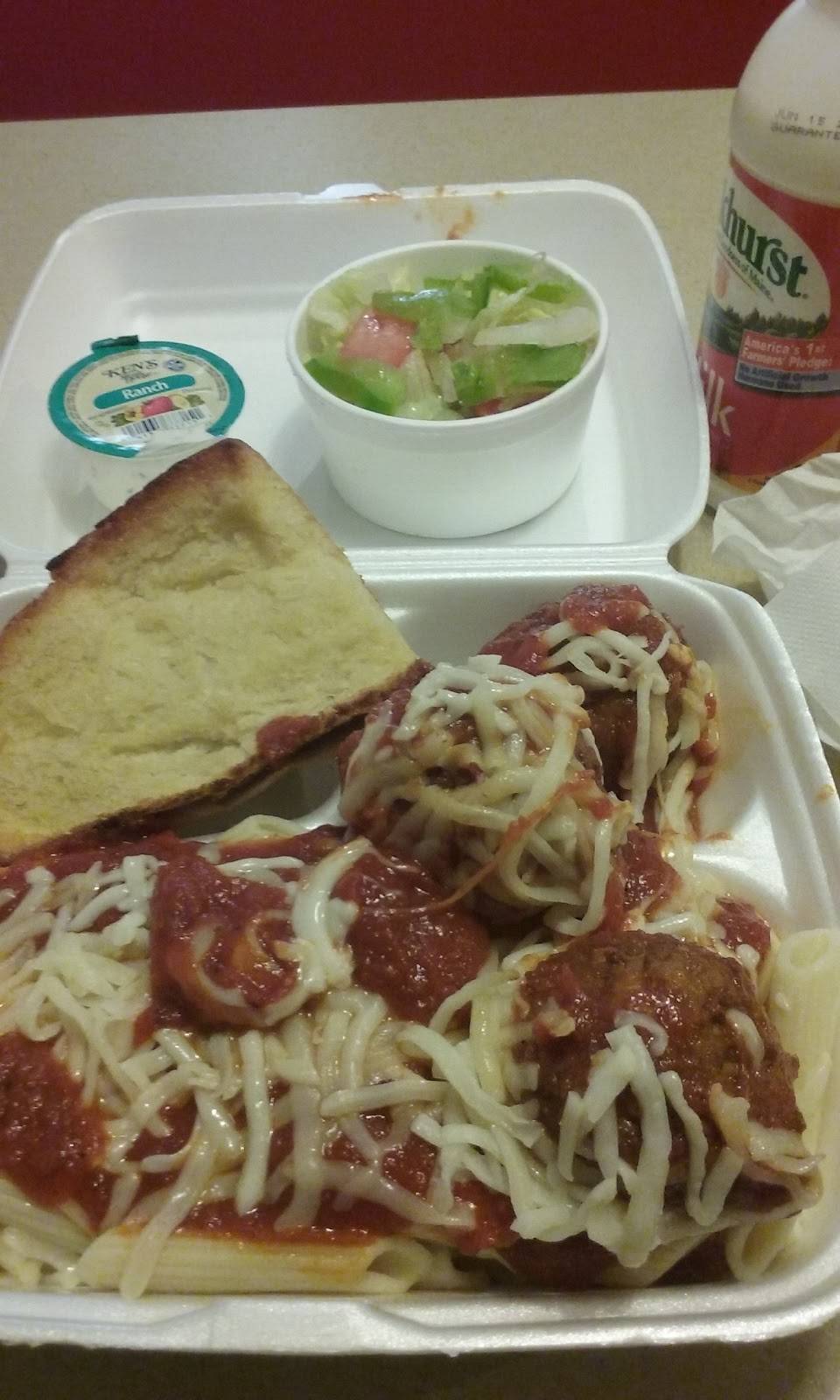 Sams Italian Foods | restaurant | 229 Center St, Auburn, ME 04210, USA | 2077863333 OR +1 207-786-3333