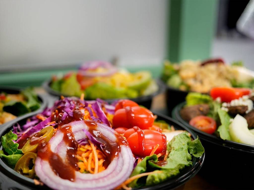 Green District Salads | restaurant | 126 Breckenridge Ln, Louisville, KY 40207, USA | 5024095293 OR +1 502-409-5293