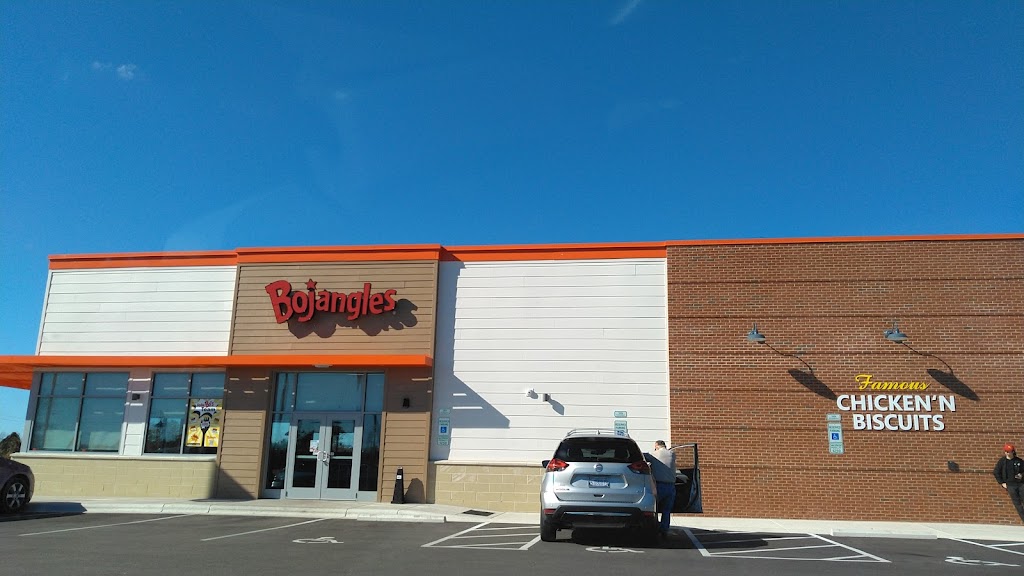 Bojangles | restaurant | 4197 Freedom Way, Hubert, NC 28539, USA | 9103257985 OR +1 910-325-7985