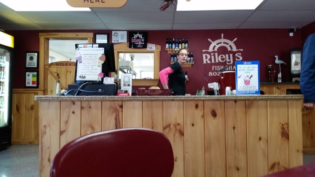 Rileys Fish Shack | restaurant | 2165 Portland St, St Johnsbury, VT 05819, USA | 8027511111 OR +1 802-751-1111