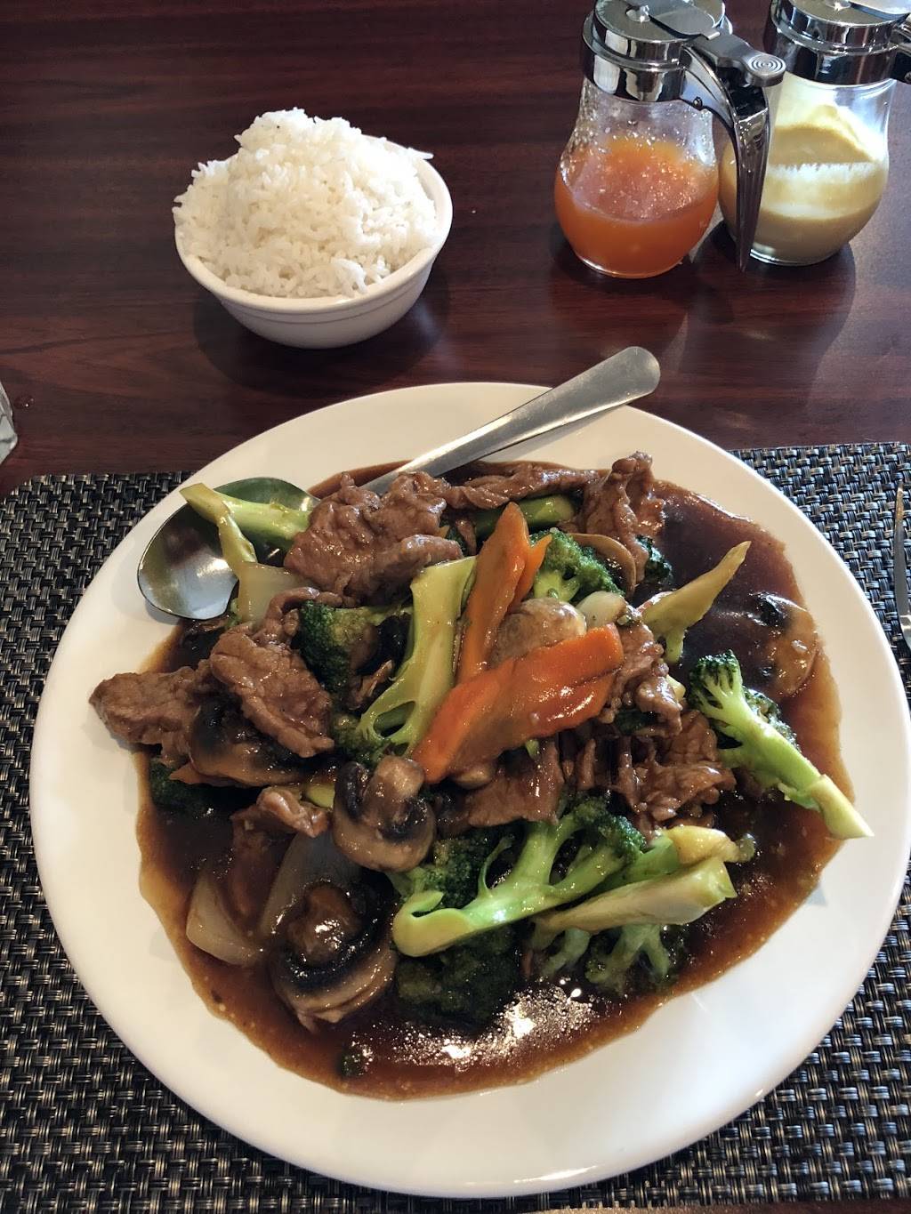 Jin28 | restaurant | 604 E N Ave, Carol Stream, IL 60188, USA | 6305809168 OR +1 630-580-9168