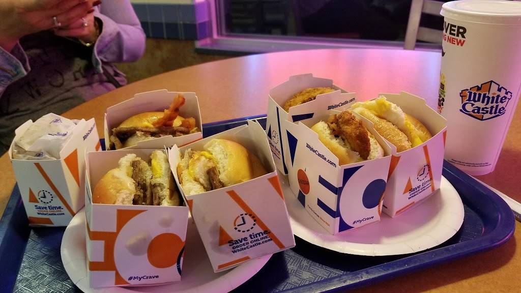 White Castle | restaurant | 4750 W 63rd St, Chicago, IL 60629, USA | 7737676765 OR +1 773-767-6765