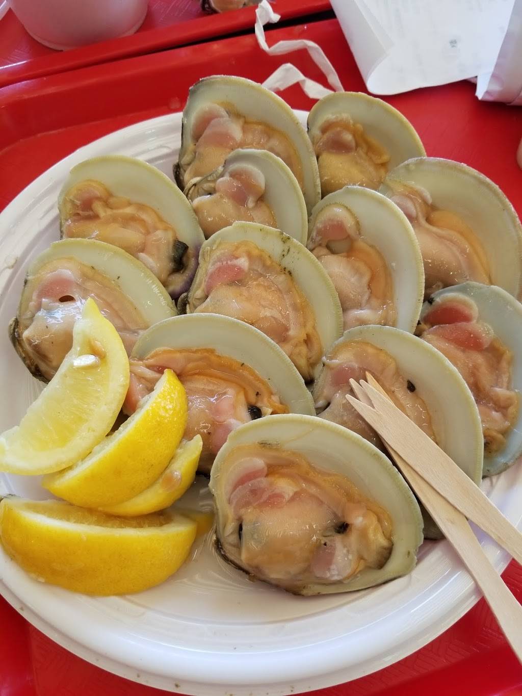 Jordans Lobster Dock | restaurant | 3165 Harkness Ave, Brooklyn, NY 11235, USA | 7189346300 OR +1 718-934-6300