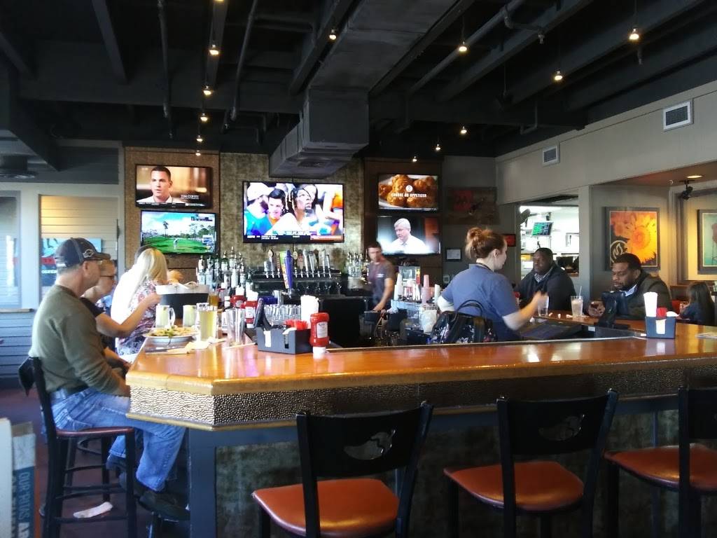 Chilis Grill & Bar | restaurant | 3196 N. Gloster, Tupelo, MS 38804, USA | 6626208883 OR +1 662-620-8883