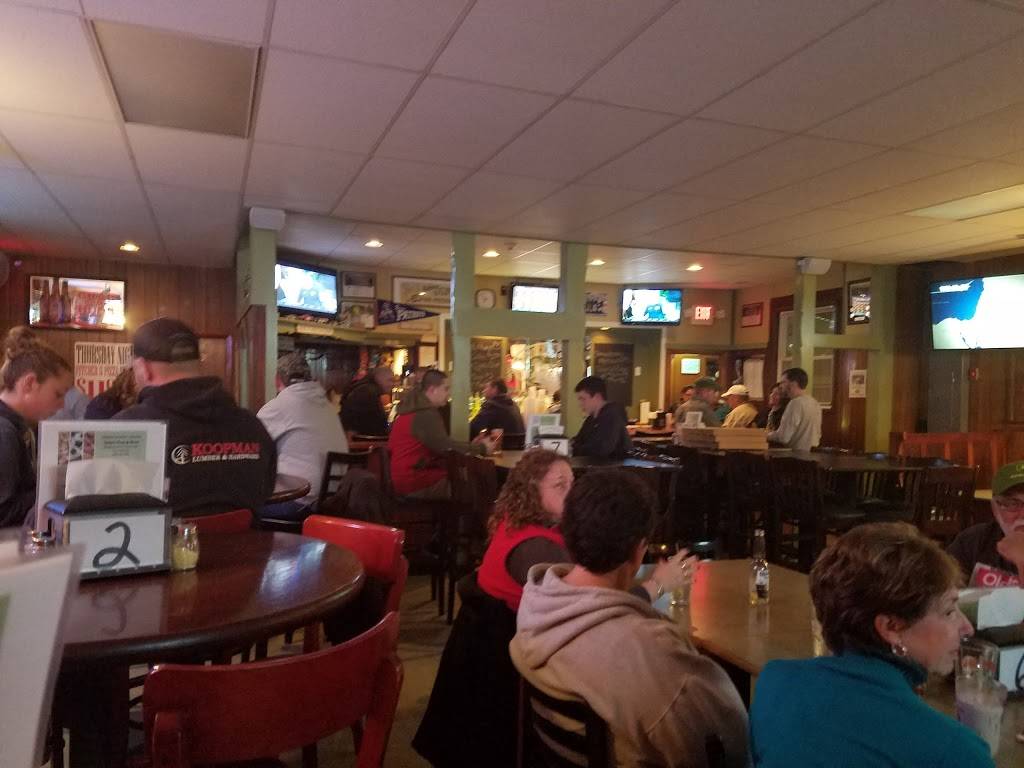 Spruce Street Tavern | restaurant | 68 Spruce St, Clinton, MA 01510, USA | 9783659071 OR +1 978-365-9071