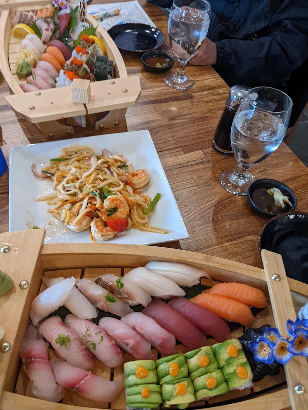 Matsu Sushi | restaurant | 231 Dryden Rd, Dresher, PA 19025, USA | 2153665539 OR +1 215-366-5539