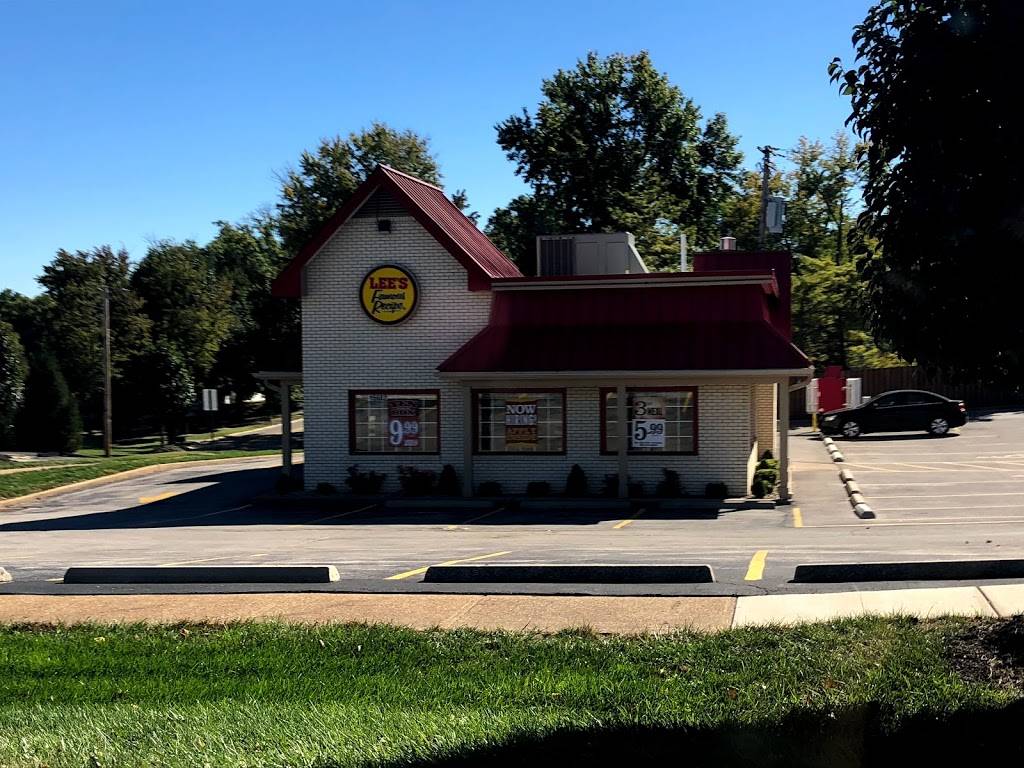 Lees Famous Recipe Chicken | restaurant | 15602 Manchester Rd, Ellisville, MO 63011, USA | 6362271718 OR +1 636-227-1718