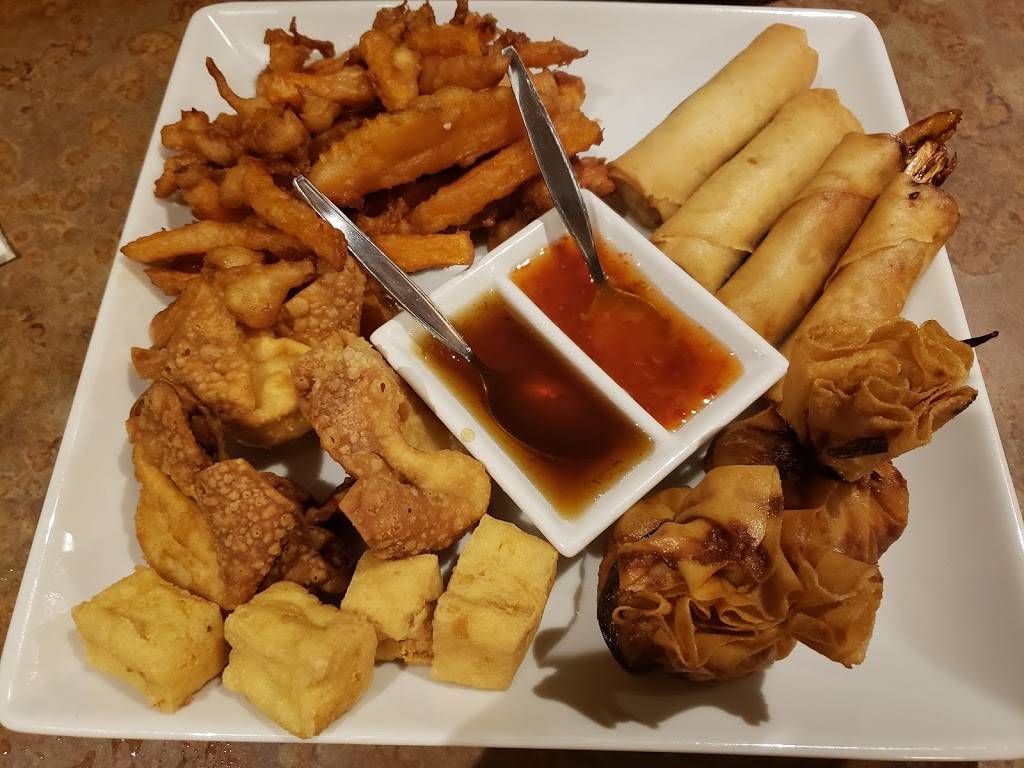 Buddha Ruksa | restaurant | 3520 SW Genesee St, Seattle, WA 98126, USA | 2069377676 OR +1 206-937-7676