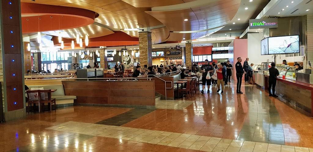 Westfield Oakridge | shopping mall | 925 Blossom Hill Rd, San Jose, CA 95123, USA | 4085782912 OR +1 408-578-2912