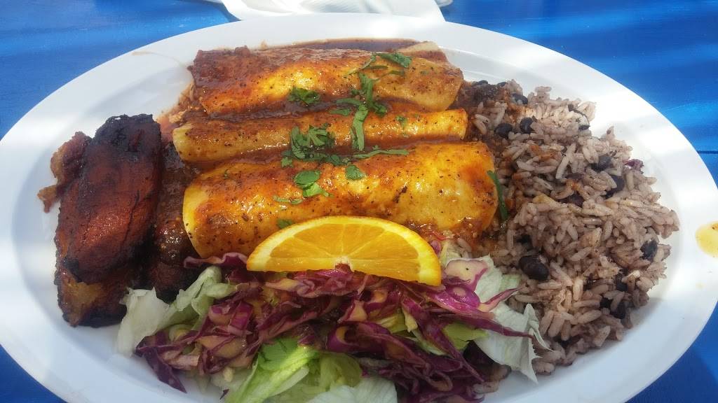 Cha Cha Chicken | restaurant | 1906 Ocean Ave, Santa Monica, CA 90405, USA | 3105811684 OR +1 310-581-1684