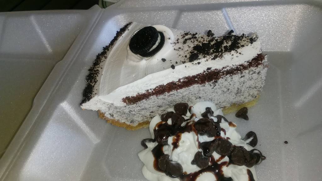 Hickory Garden Family Restaurant | restaurant | 3311 Hickory Grove Rd, Davenport, IA 52806, USA | 5633863620 OR +1 563-386-3620