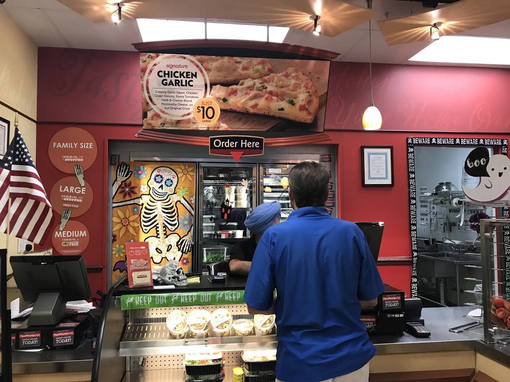 Papa Murphys Take N Bake Pizza | meal takeaway | 3015 Arapaho Rd #200, Garland, TX 75044, USA | 2147033388 OR +1 214-703-3388