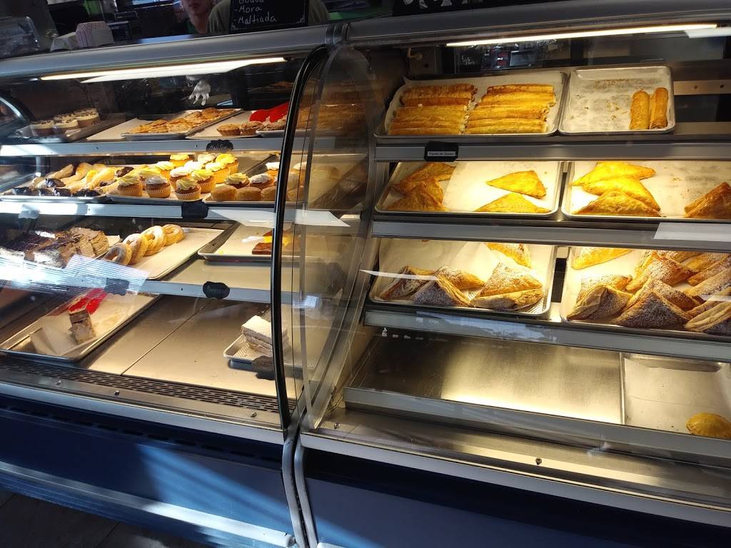 Antojitos Cuban Cuisine | restaurant | 3232 N Tamiami Trail, Sarasota, FL 34234, USA | 9413552200 OR +1 941-355-2200