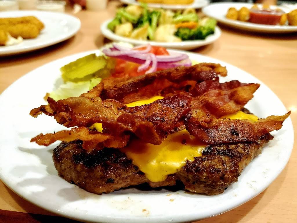 Gondola Restaurant | restaurant | 305 Mullican St, McMinnville, TN 37110, USA | 9314735555 OR +1 931-473-5555