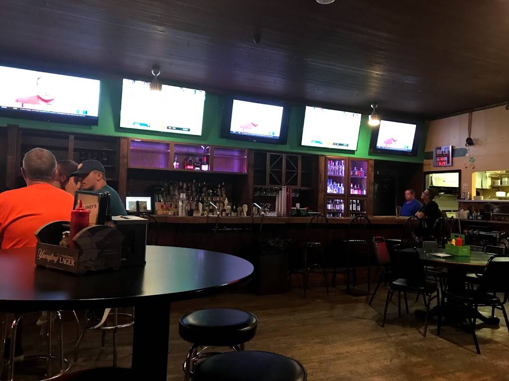 Maloneys Pub | restaurant | 408 Greenwell Ave, Cincinnati, OH 45238, USA | 5139223156 OR +1 513-922-3156