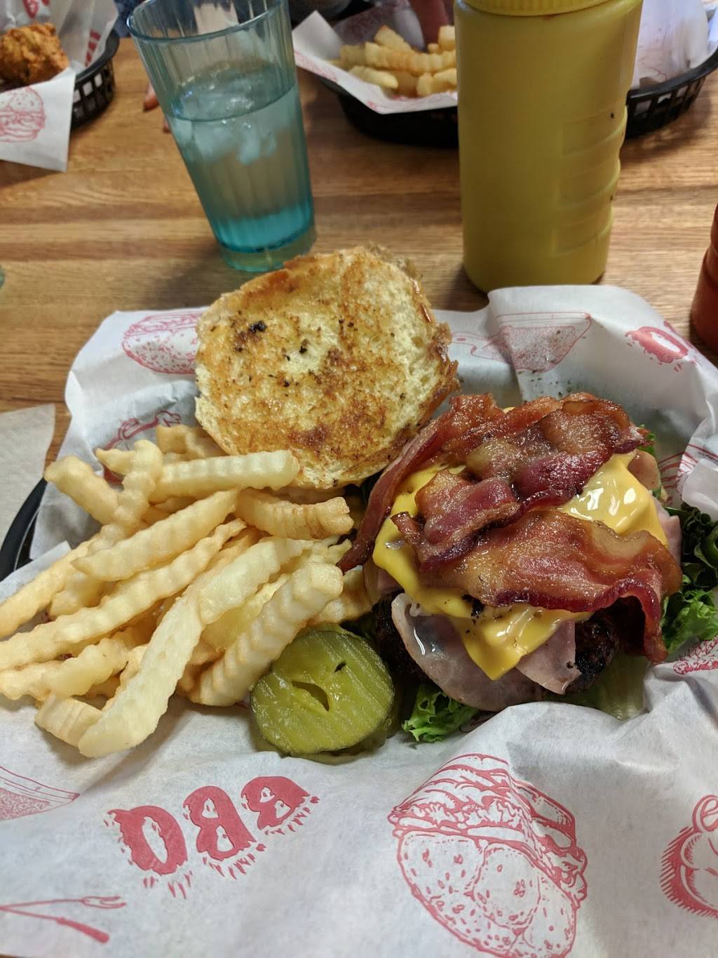 Backwoods BBQ | restaurant | 31 N Main Ave, New York Mills, MN 56567, USA | 2183852469 OR +1 218-385-2469