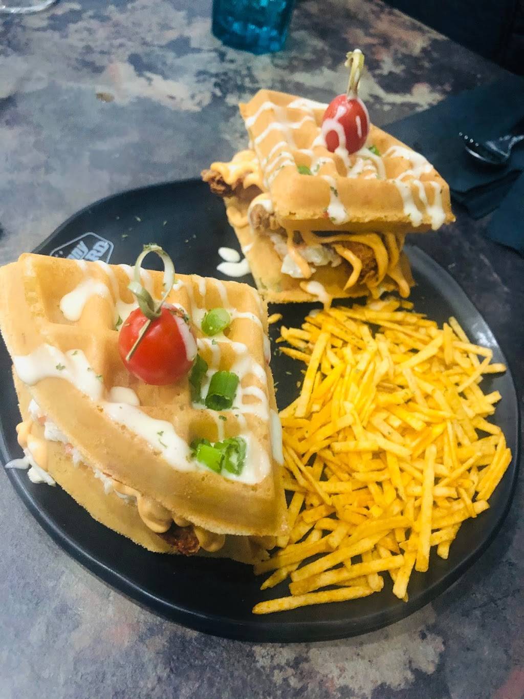 Johnny Custard | restaurant | 1961 Lawrence Ave E, Scarborough, ON M1R 2Y8, Canada | 4165517754 OR +1 416-551-7754