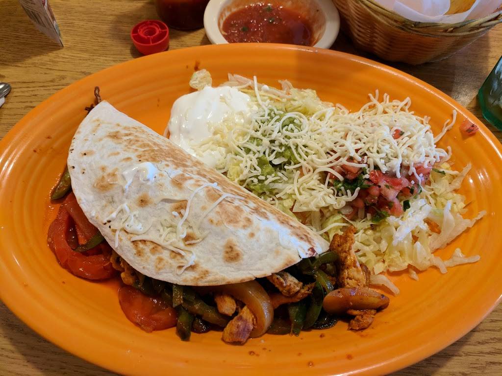 El Azteca | restaurant | 6438, 1520 S Dayton Pl, Ames, IA 50010, USA | 5152320116 OR +1 515-232-0116