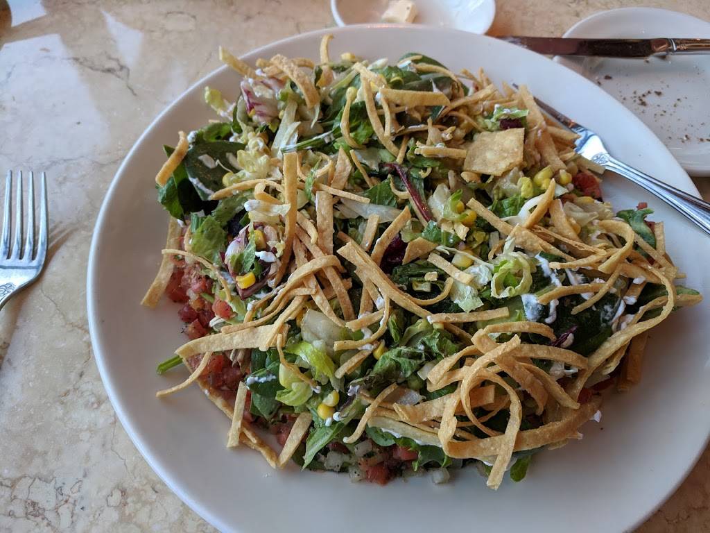 California Pizza Kitchen at Bayshore Town Center | restaurant | Bayshore Town Center, 5665 N Centerpark Way Unit N-141, Glendale, WI 53209, USA | 4149678088 OR +1 414-967-8088