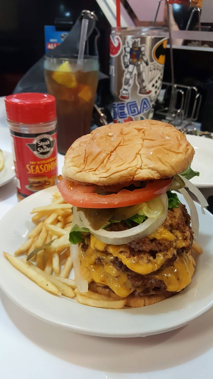 Steak n Shake | restaurant | 951 W Arbrook Blvd Drive, Arlington, TX 76015, USA | 8174728300 OR +1 817-472-8300